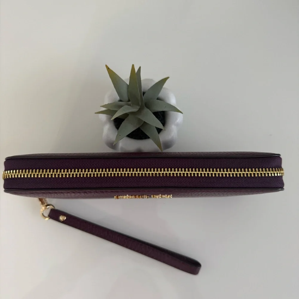Micheal Kors Jet Set Zip Around Continental Wallet / Wristlet Bordeaux NWT! - Picture 3 of 7